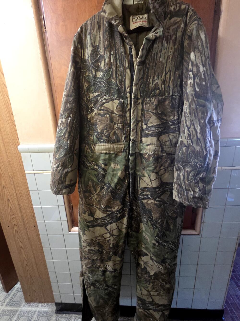 Vintage Walls Blizzard-Pruf USA Realtree Camo Insulated Coveralls 2XL Hunting